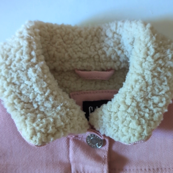 New with Tags GAP pink jean jacket. - Picture 5 of 8